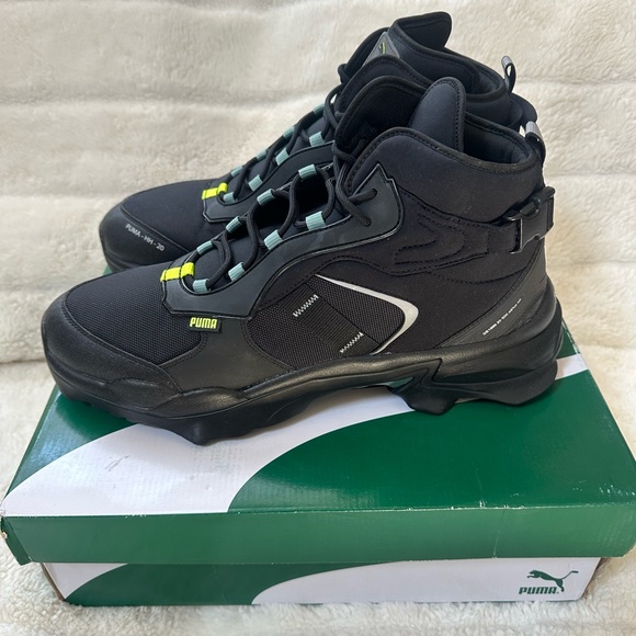 Puma Men's black HH Helly Hansen boots size 15